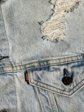 Load image into Gallery viewer, 90’s Distressed Levis Denim Trucker - L
