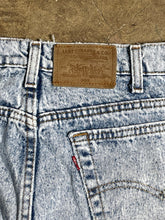 Load image into Gallery viewer, 90’s Acid Washed Levi’s 540 - 34 x 29
