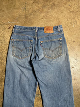 Load image into Gallery viewer, 80’s Levis 501xx - 29x28
