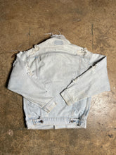 Load image into Gallery viewer, 90’s Distressed Levis Denim Trucker - L
